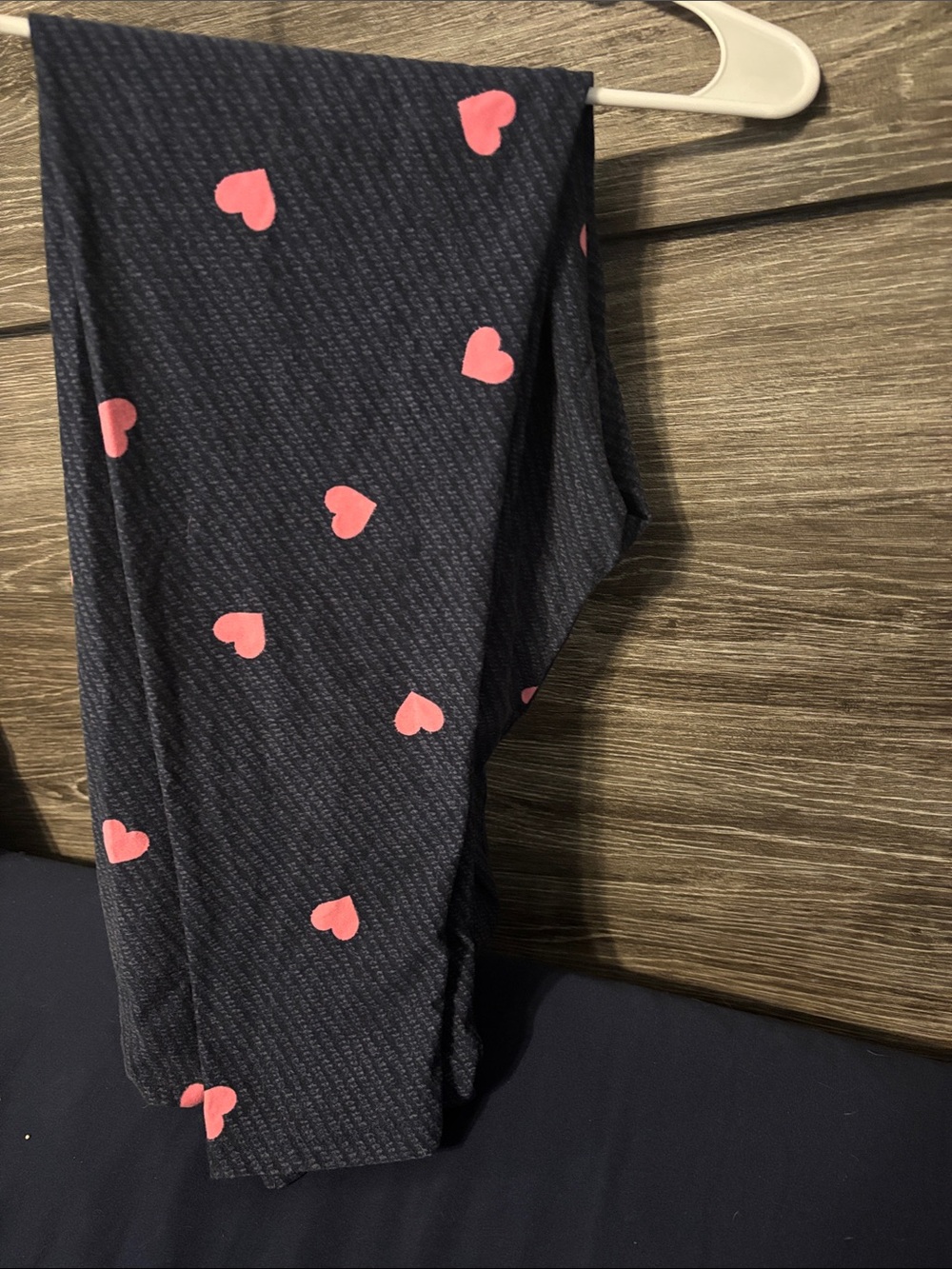 LuLaRoe Navy Leggings with Pink Hearts